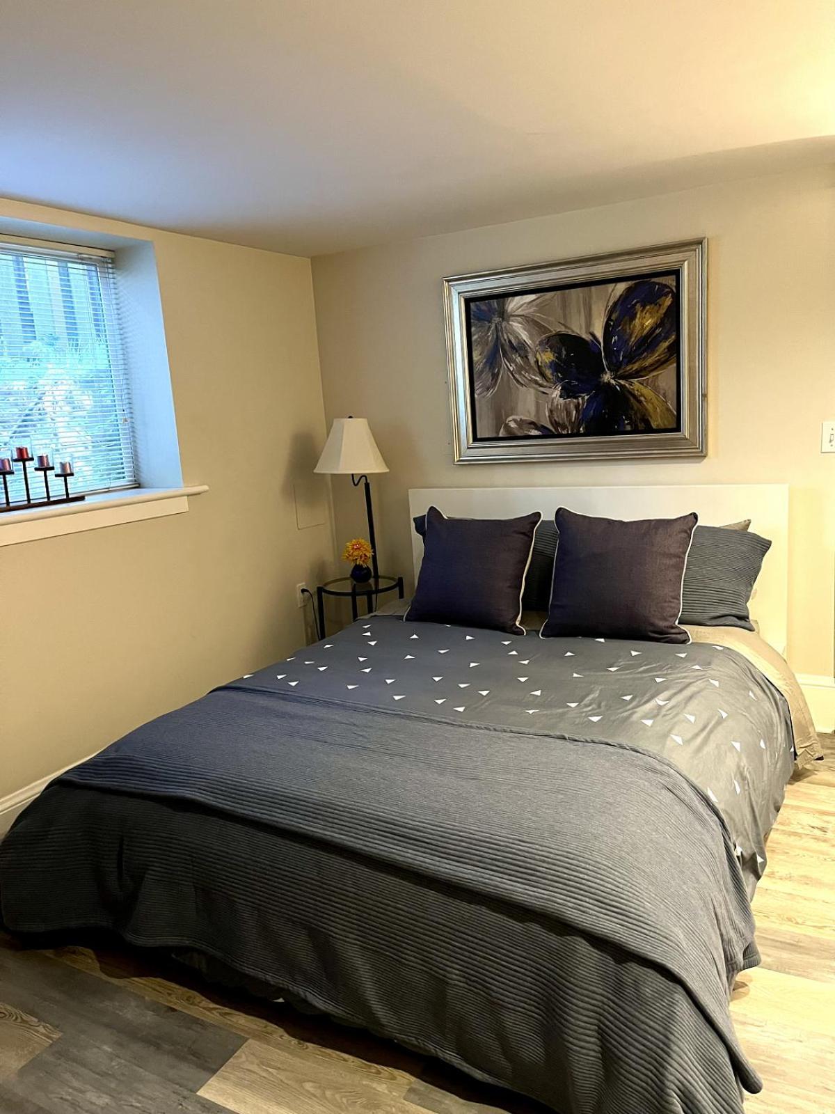 Cozy Retreat In The Heart Of Hollywood