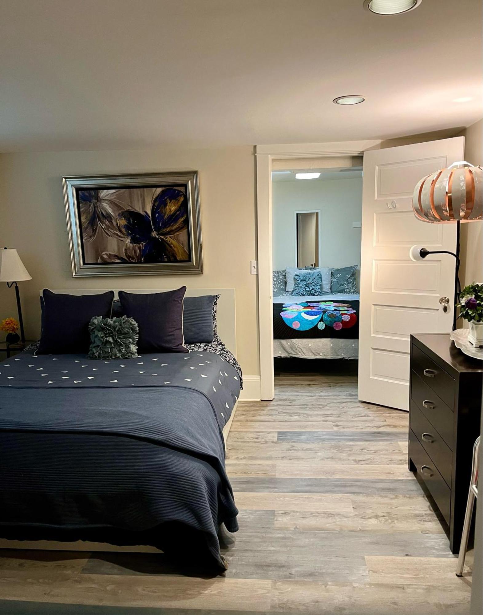 Cozy Retreat In The Heart Of Hollywood