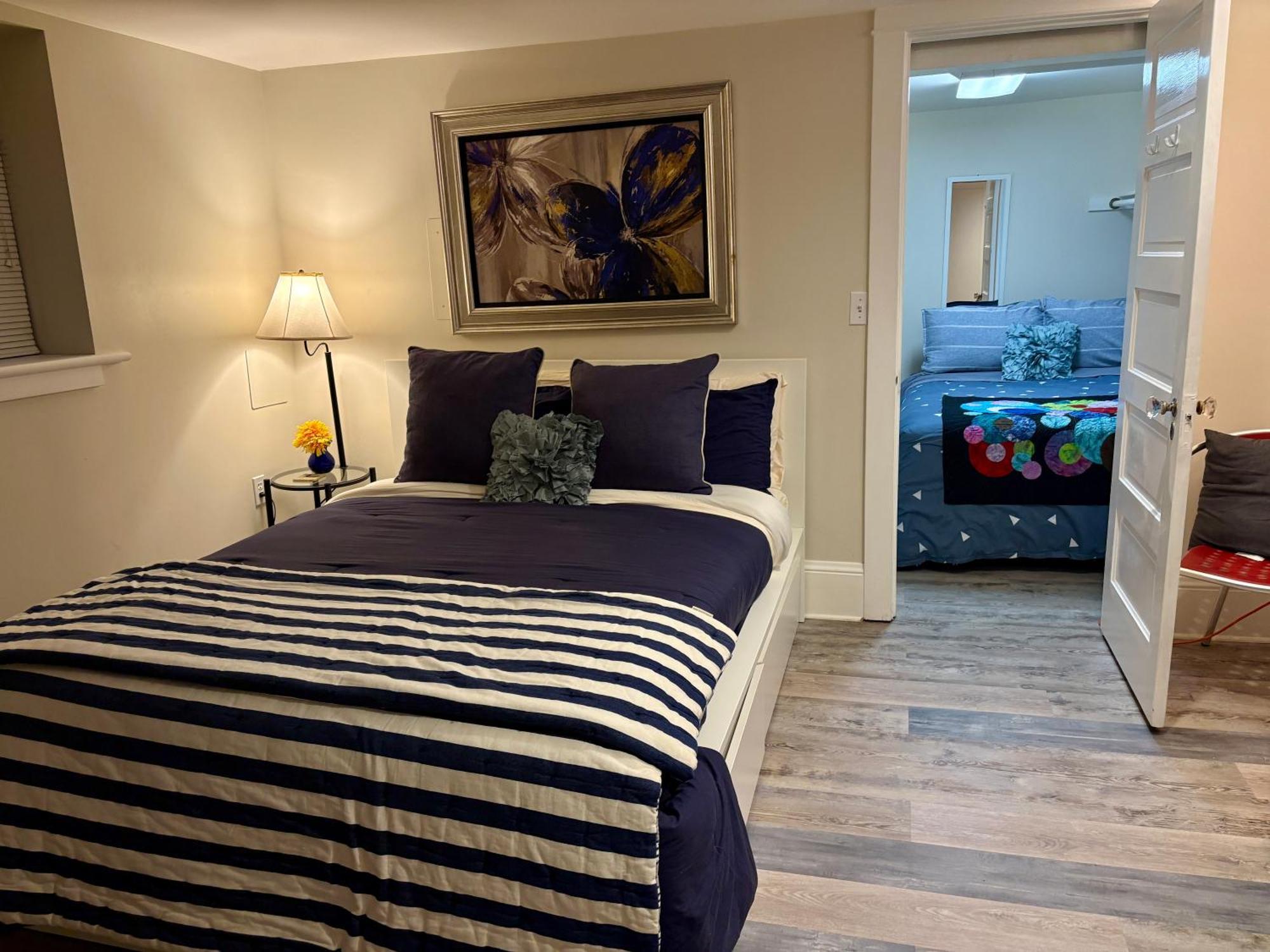 Cozy Retreat In The Heart Of Hollywood